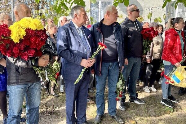 В Одесской области простились с двумя погибшими на фронте защитниками Украины В Одесской области простились с двумя погибшими на фронте защитниками Украины