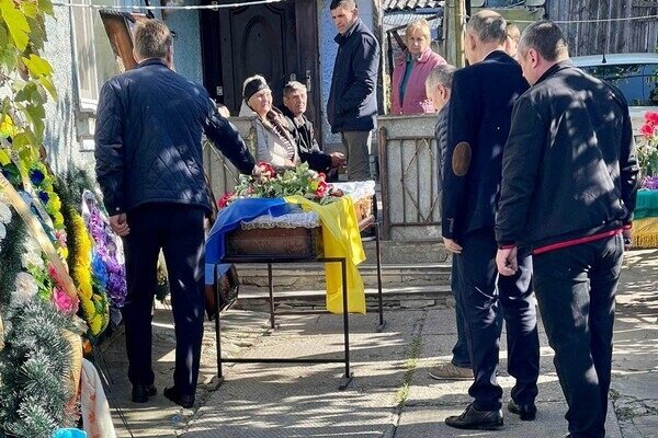 В Одесской области простились с двумя погибшими на фронте защитниками Украины В Одесской области простились с двумя погибшими на фронте защитниками Украины