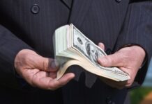 Курс валют в Украине 28 августа 2023: сколько стоит доллар и евро