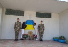В Одессе и области открыли меморальные доски двум защитникам Украины
