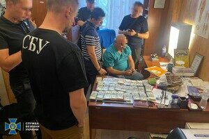 Требовали с пациентов взятки за операции: в Одессе двое врачей попались на коррупции Требовали с пациентов взятки за операции: в Одессе двое врачей попались на коррупции
