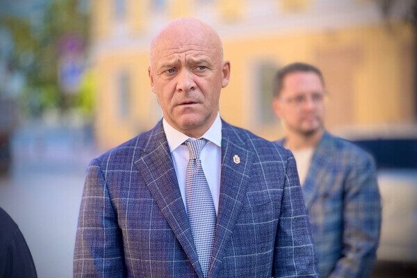 В Одессе откроют для пешеходов Приморский бульвар В Одессе откроют для пешеходов Приморский бульвар