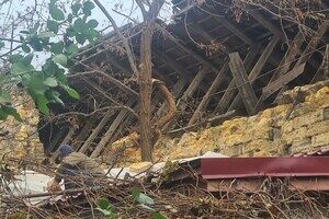 В Одессе обвалилась стена жилого дома на улице Болгарская: жильцам советуют съехать В Одессе обвалилась стена жилого дома на улице Болгарская: жильцам советуют съехать