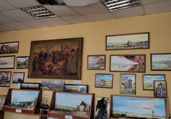 В Одессе во время дроновой атаки пострадал музей казачества В Одессе во время дроновой атаки пострадал музей казачества