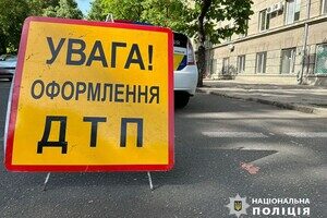 В центре Одессы легковушка на пешеходном переходе сбила женщину: что с пострадавшей В центре Одессы легковушка на пешеходном переходе сбила женщину: что с пострадавшей