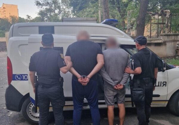 Вымогали 150 тысяч гривен выдуманного долга: в Одессе разоблачили преступную группу Вымогали 150 тысяч гривен выдуманного долга: в Одессе разоблачили преступную группу