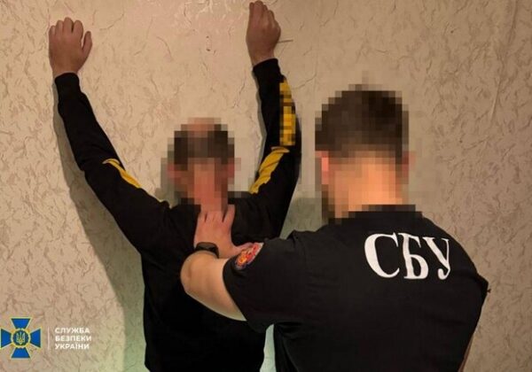 В Одесской области подельники ФСБ установили на рельсах тормозной стопор В Одесской области подельники ФСБ установили на рельсах тормозной стопор