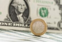 Курс валют в Украине 14 апреля 2025: сколько стоит доллар и евро