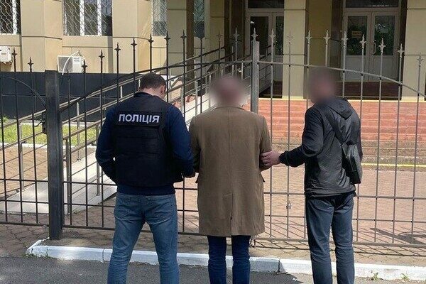 Житель Одесского района обещал мужчине формальное трудоустройство в армию Житель Одесского района обещал мужчине формальное трудоустройство в армию