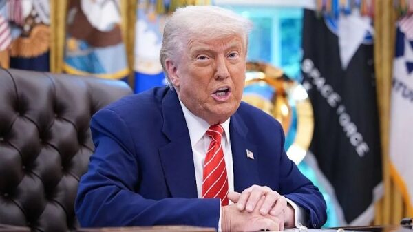 Трамп оправдывает путина и транслирует его угрозы Трамп оправдывает путина и транслирует его угрозы