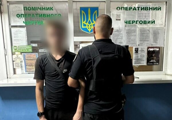 В Одессе задержан 22-летний мужчина, который за деньги поджег дверь квартиры В Одессе задержан 22-летний мужчина, который за деньги поджег дверь квартиры