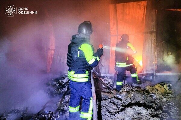 Ночная атака на Одесчину: погибла женщина, есть травмированные (обновлено) Ночная атака на Одесчину: погибла женщина, есть травмированные (обновлено)
