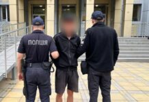 Оружие «с рук» на пляже и гранатометы из-под земли: в Одесской области разоблачили нелегальных «бизнесменов»