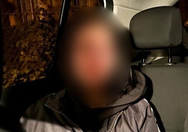 Хотела подзаработать: в Одессе 15-летняя девушка подожгла чужой автомобиль Хотела подзаработать: в Одессе 15-летняя девушка подожгла чужой автомобиль