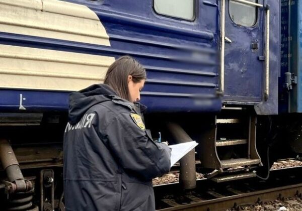В Одессе пассажирский поезд сбил пенсионерку: женщина погибла В Одессе пассажирский поезд сбил пенсионерку: женщина погибла