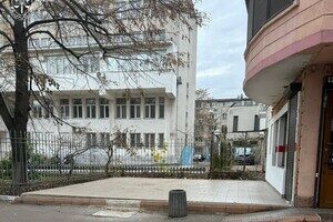 Склад вместо летней площадки на Канатной: в Одессе демонтировали нахалстрой Склад вместо летней площадки на Канатной: в Одессе демонтировали нахалстрой